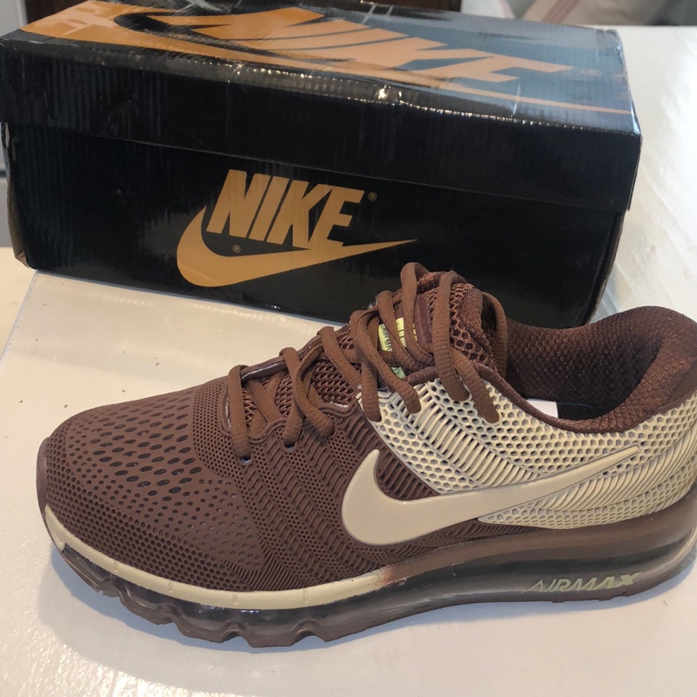 Men’s Nike air max 2017 NIB Brown and Cream Retro